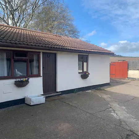 The Old Stables Apartment Barnsley Exterior photo